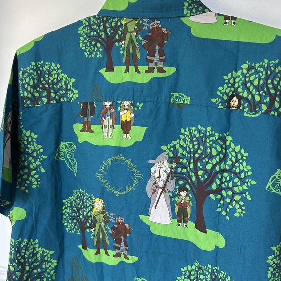 BoxLunch The Lord of the Rings Character Portraits Allover Print Button Up Large - Picture 10 of 13